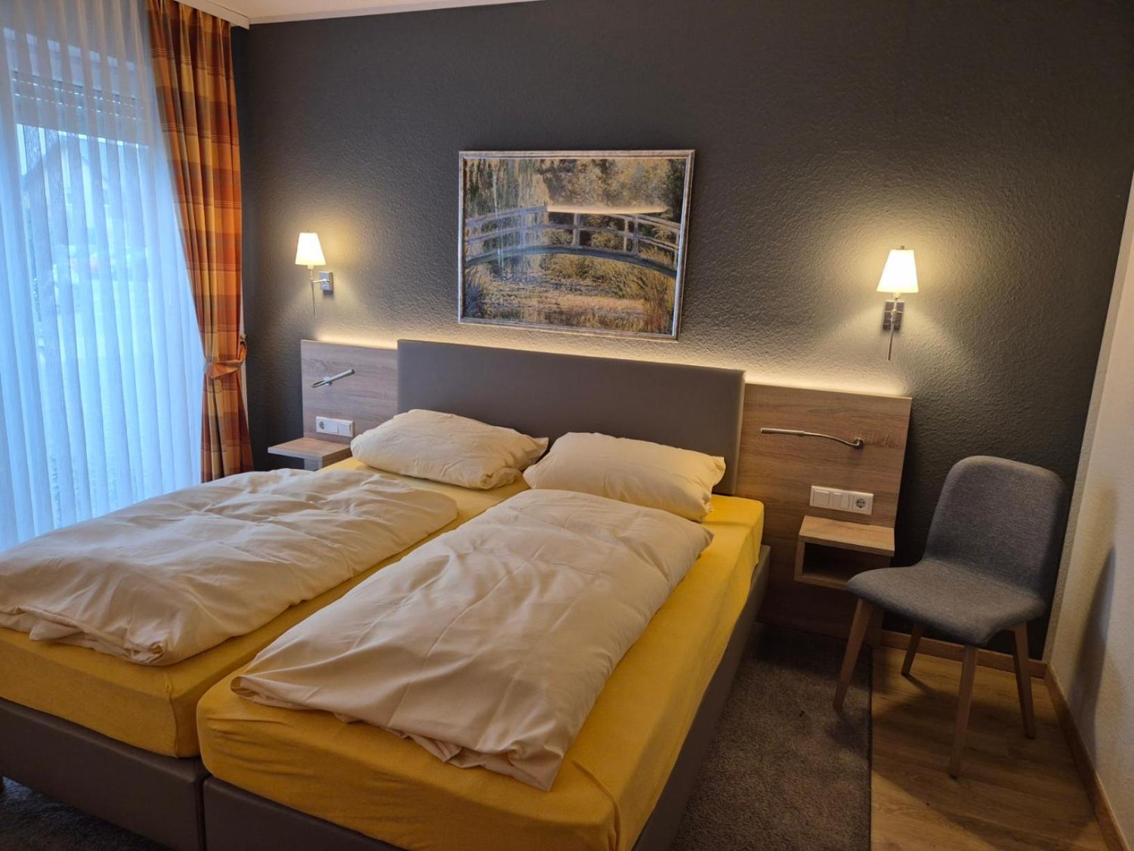 Hotel Zur Waage บัดมึนสเตอร์ไอเฟิล ภายนอก รูปภาพ