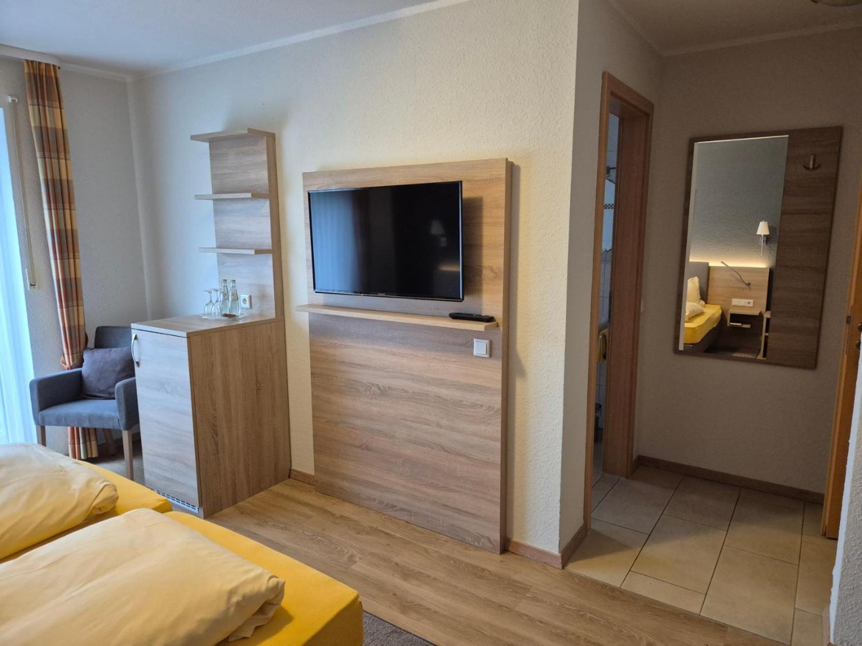 Hotel Zur Waage บัดมึนสเตอร์ไอเฟิล ภายนอก รูปภาพ