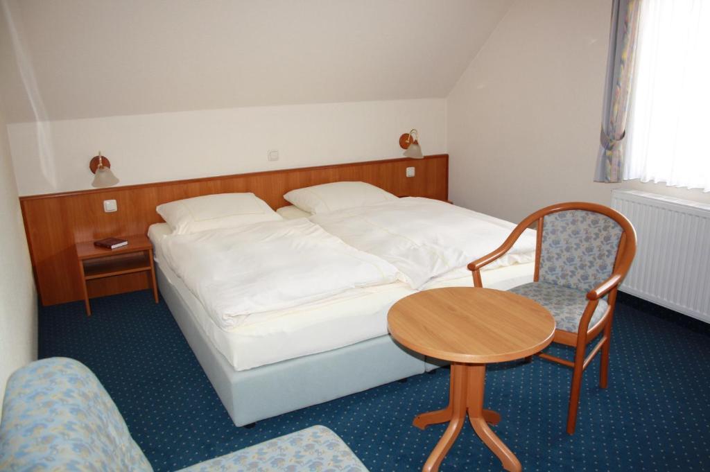 Hotel Zur Waage บัดมึนสเตอร์ไอเฟิล ภายนอก รูปภาพ