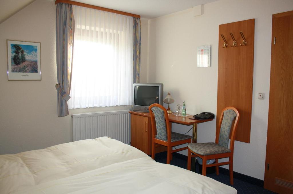 Hotel Zur Waage บัดมึนสเตอร์ไอเฟิล ภายนอก รูปภาพ