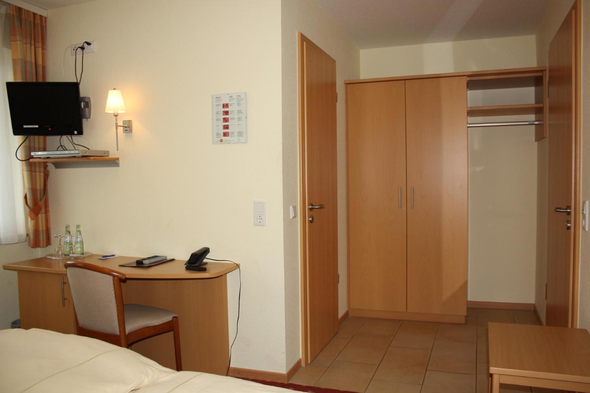Hotel Zur Waage บัดมึนสเตอร์ไอเฟิล ภายนอก รูปภาพ
